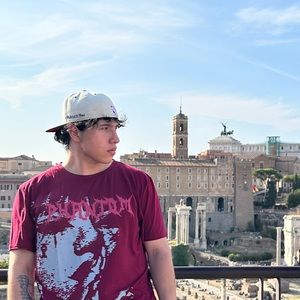 Meet your Posher, Felipe